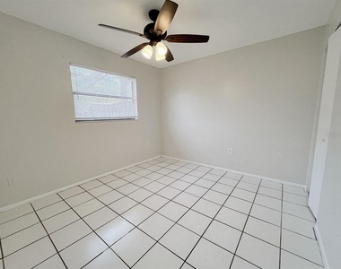 5723 Silver Spur Drive - Photo Thumbnail 12