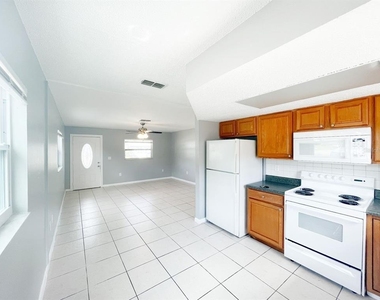 1551 Swordbill Drive - Photo Thumbnail 3