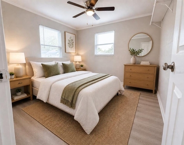 2305 Sw 2nd Street - Photo Thumbnail 1