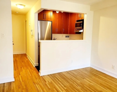 1570 1st Avenue - Photo Thumbnail 2
