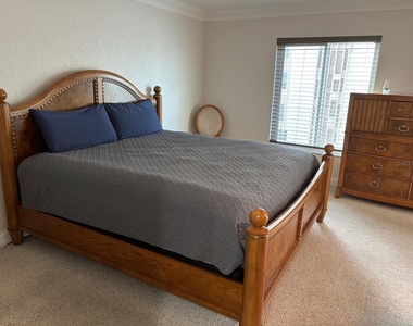 121 Island Way - Photo Thumbnail 5