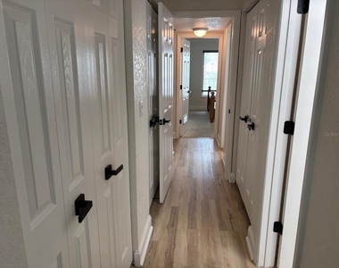 121 Island Way - Photo Thumbnail 8