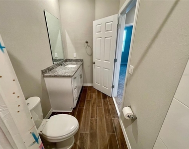 934 Legacy Winds Way - Photo Thumbnail 17