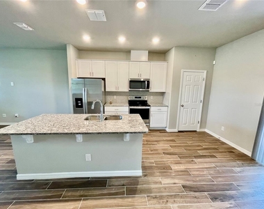 934 Legacy Winds Way - Photo Thumbnail 5