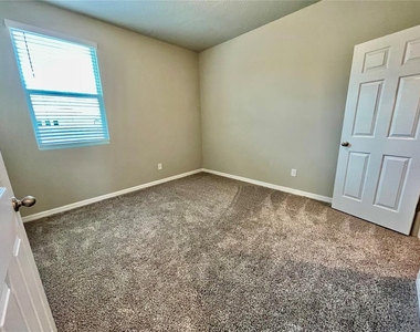934 Legacy Winds Way - Photo Thumbnail 21