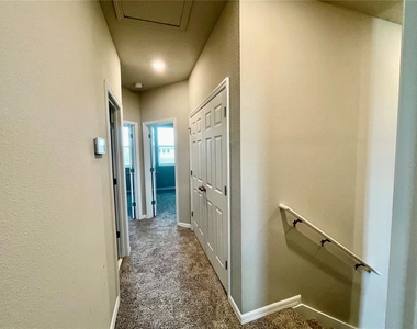 934 Legacy Winds Way - Photo Thumbnail 15