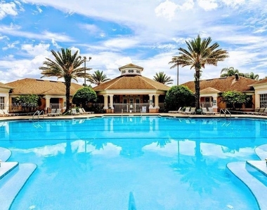 8121 Fan Palm Way - Photo Thumbnail 39