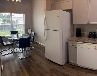 8121 Fan Palm Way - Photo Thumbnail 13