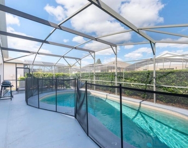 8121 Fan Palm Way - Photo Thumbnail 3