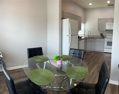 8121 Fan Palm Way - Photo Thumbnail 15