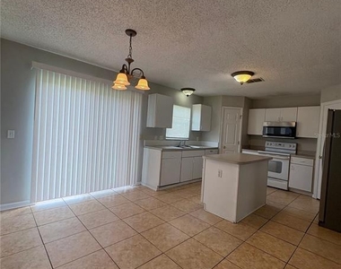 121 Carmel Bay Drive - Photo Thumbnail 5
