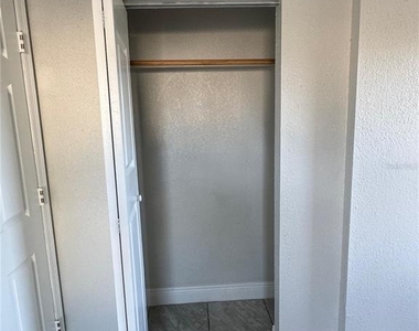 1112 Martin Street - Photo Thumbnail 4