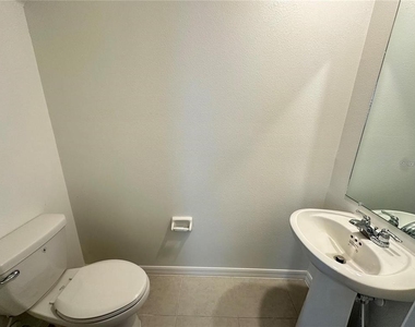 2655 Buttercup Lucine Lane - Photo Thumbnail 10