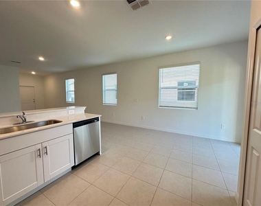 2655 Buttercup Lucine Lane - Photo Thumbnail 7