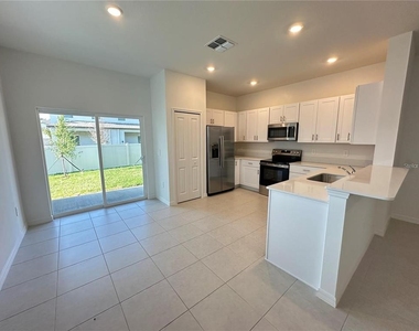 2655 Buttercup Lucine Lane - Photo Thumbnail 6