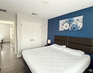 8517 Bay Lilly Loop - Photo Thumbnail 19