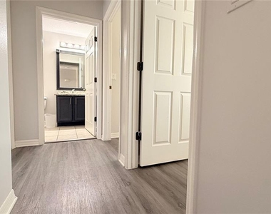 8517 Bay Lilly Loop - Photo Thumbnail 15