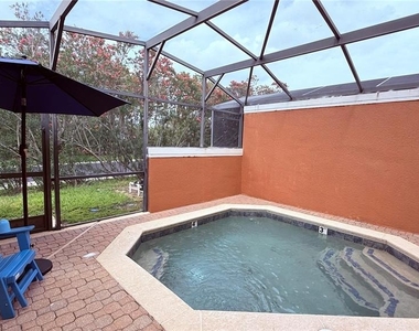 8517 Bay Lilly Loop - Photo Thumbnail 12