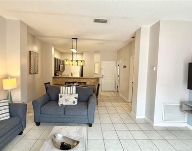 8517 Bay Lilly Loop - Photo Thumbnail 7