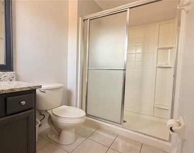 8517 Bay Lilly Loop - Photo Thumbnail 20