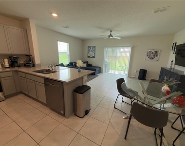 1206 Balsam Drive - Photo Thumbnail 8