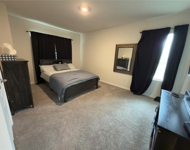 1206 Balsam Drive - Photo Thumbnail 11