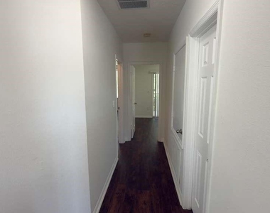 4317 Paradise Cove Court - Photo Thumbnail 14