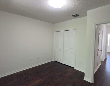 4317 Paradise Cove Court - Photo Thumbnail 24