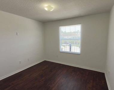 4317 Paradise Cove Court - Photo Thumbnail 16
