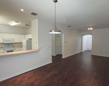 4317 Paradise Cove Court - Photo Thumbnail 2
