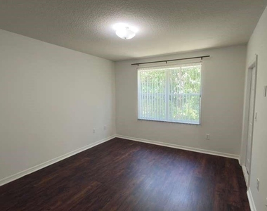 4317 Paradise Cove Court - Photo Thumbnail 33