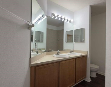 4317 Paradise Cove Court - Photo Thumbnail 28