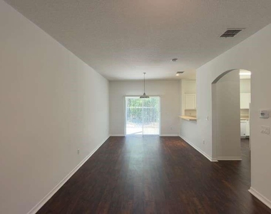 4317 Paradise Cove Court - Photo Thumbnail 3