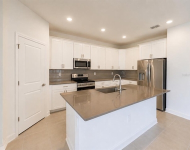 4619 Wandsworth Way - Photo Thumbnail 8