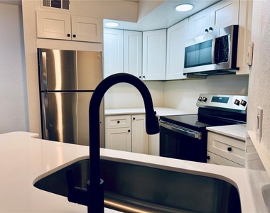4630 Commander Drive - Photo Thumbnail 14