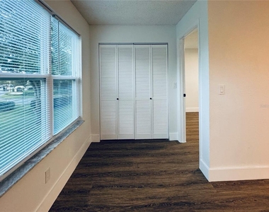 4630 Commander Drive - Photo Thumbnail 12