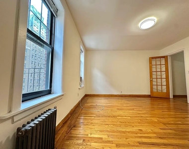 146 West 79th Street - Photo Thumbnail 6