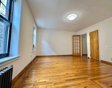 146 West 79th Street - Photo Thumbnail 5