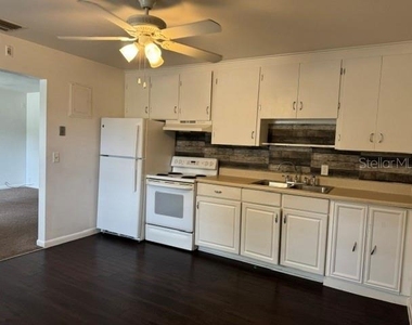 2075 Howell Branch Road - Photo Thumbnail 4
