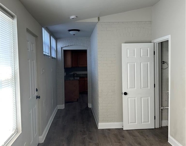 2406 Birch Street - Photo Thumbnail 8