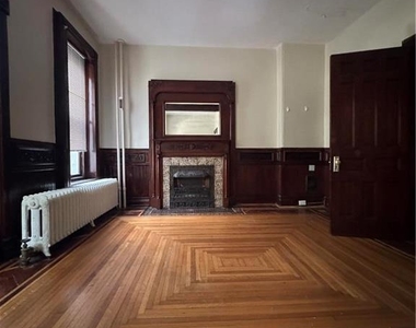 1036 W Linden Street - Photo Thumbnail 1