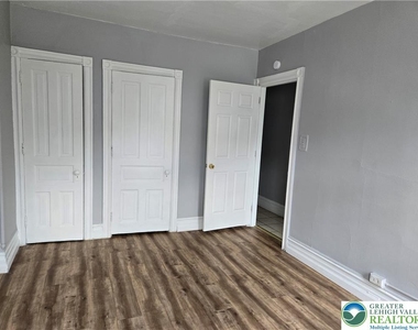 436 Pierce Street - Photo Thumbnail 7