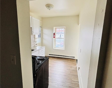 765 S S 8th St - Photo Thumbnail 4