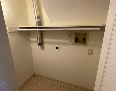 1316 S Fountain Street - Photo Thumbnail 18