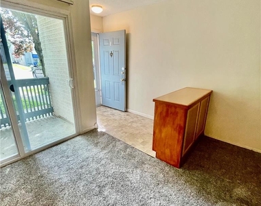 1316 S Fountain Street - Photo Thumbnail 34