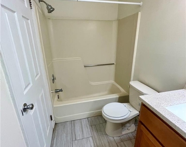 1316 S Fountain Street - Photo Thumbnail 23