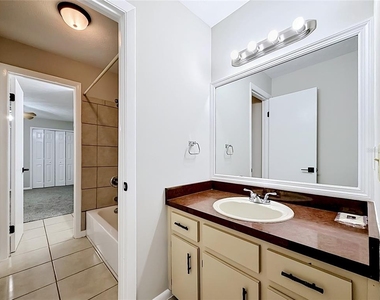 2113 Ne 38th Avenue - Photo Thumbnail 31