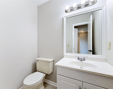 2113 Ne 38th Avenue - Photo Thumbnail 21