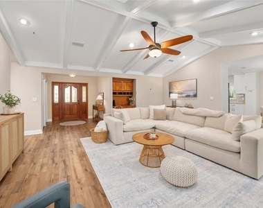8140 Nw 48th Lane - Photo Thumbnail 9