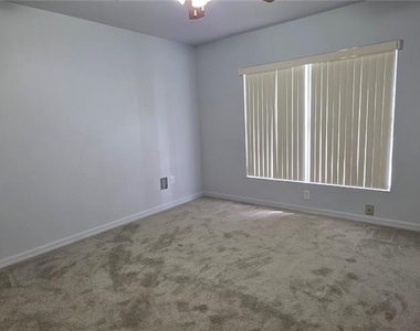 16 Walnut Run Court - Photo Thumbnail 10